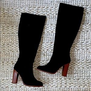 Like-New Black Knee-High Suede Boots